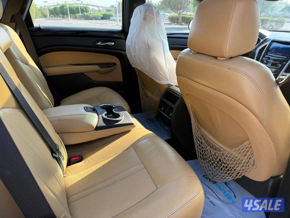 للبيع جيب كاديلاك SRX 20144