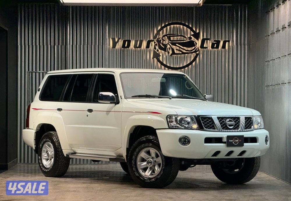 Nissan safari0