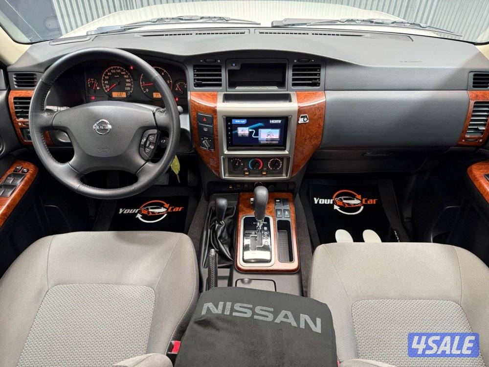 Nissan safari9