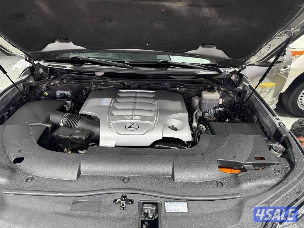 لكزس LX570 الدرجة الاولى 20166