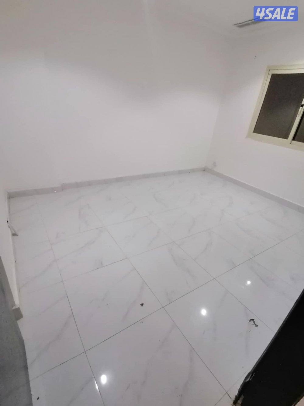 شقق خلوفاضي غرفةصالة حمام مطبخ كامل مصافط متوفرة على الخدمات متوفرة10