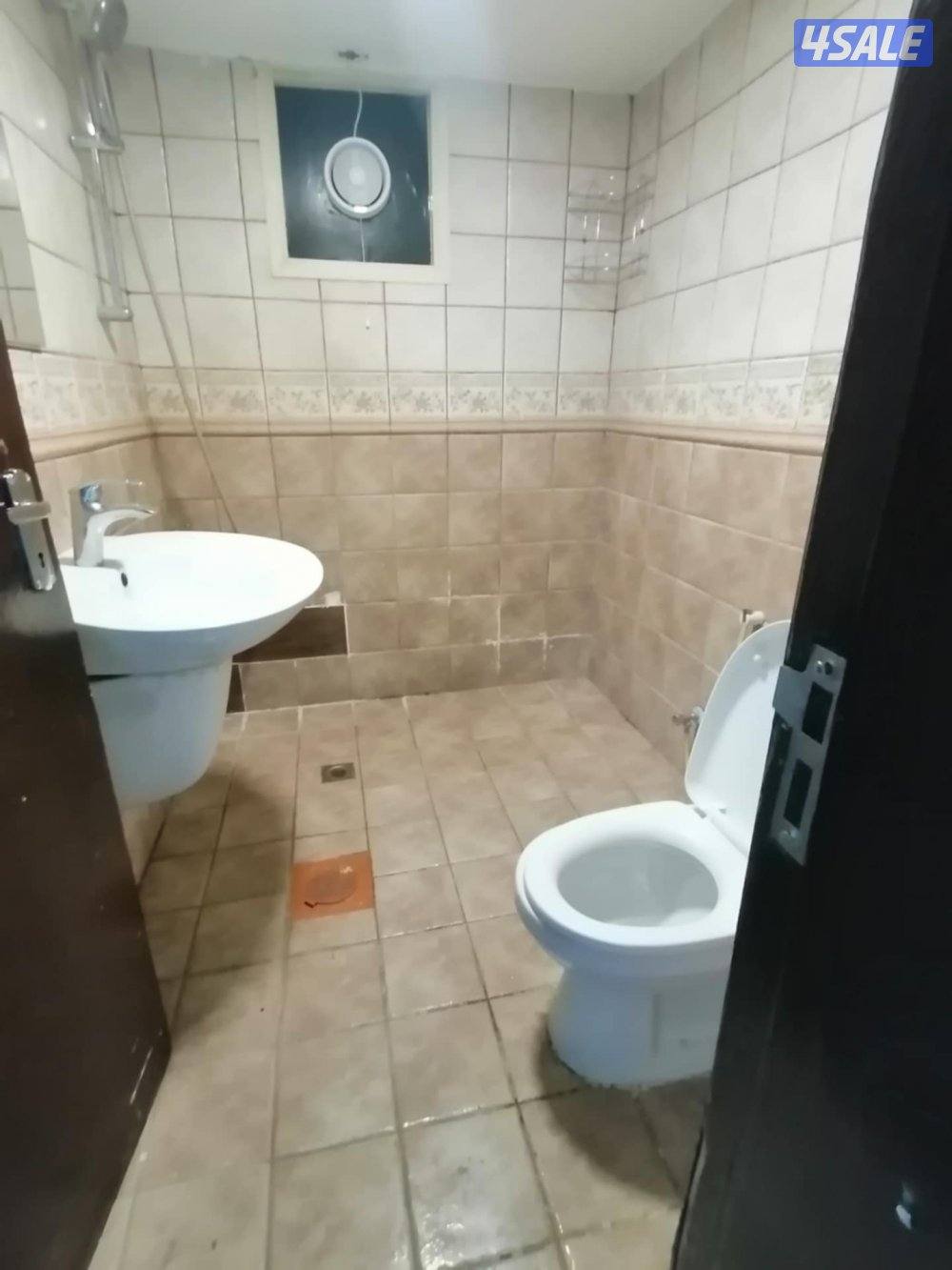 شقق خلوفاضي غرفةصالة حمام مطبخ كامل مصافط متوفرة على الخدمات متوفرة12