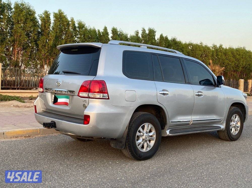 للبيع لاندكروزر / 2010 GXR ٨ سلندر1