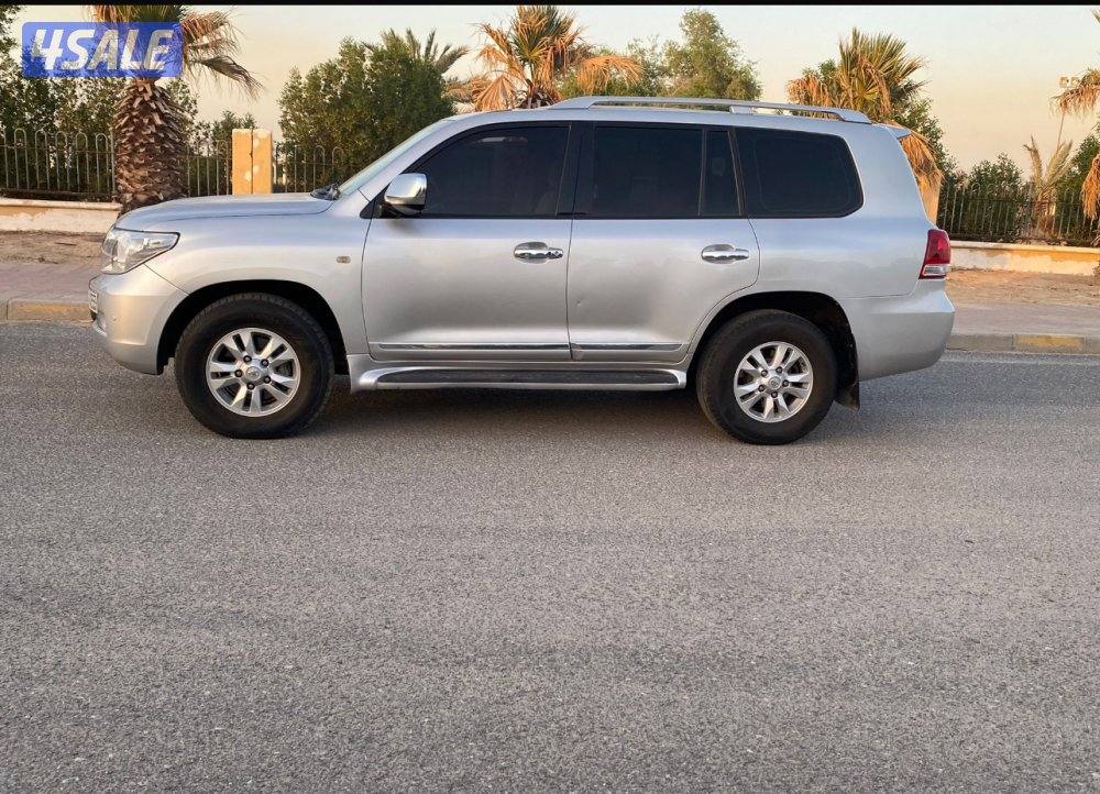 للبيع لاندكروزر / 2010 GXR ٨ سلندر4