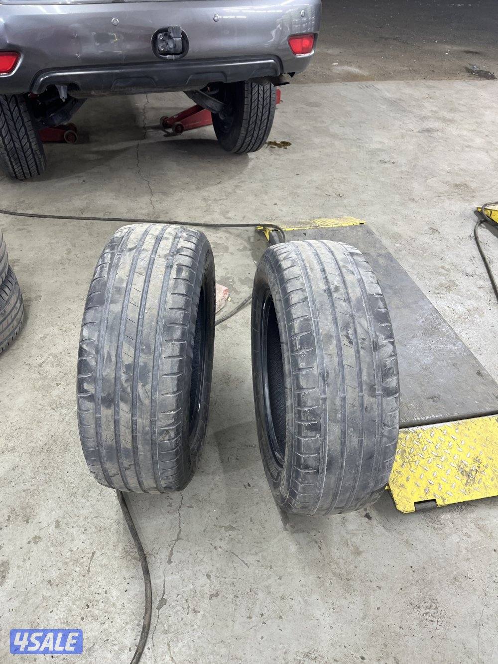 للبيع تايرين تويو نظاف مع تاريني صيني مقاس ٢٧٥/٦٠/٢٠ حط سعرك وشيلهم1