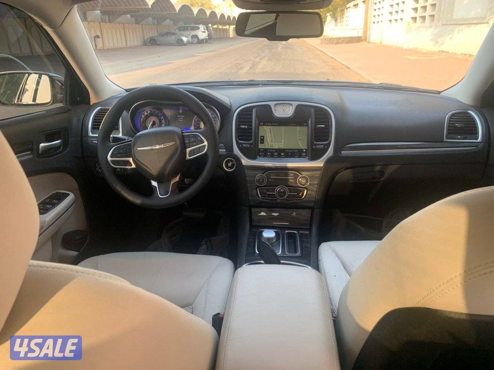 للبيع كرايزلر C300 صبغ الوكاله بحالة الوكاله6