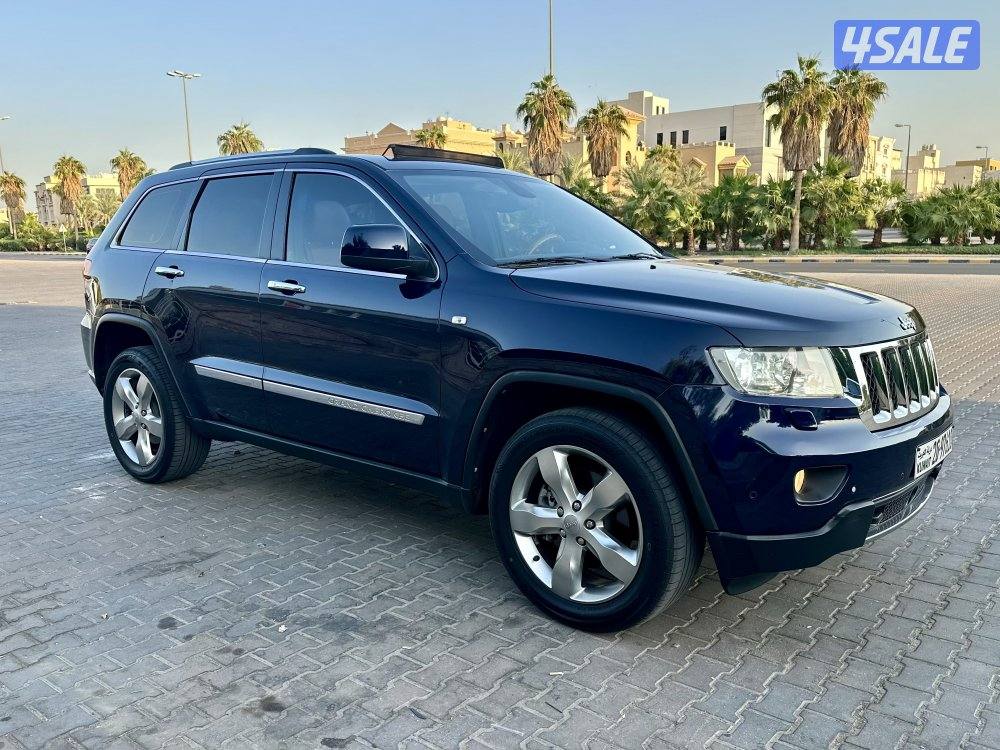 Only 67000 km / Overland / V8 hemi2