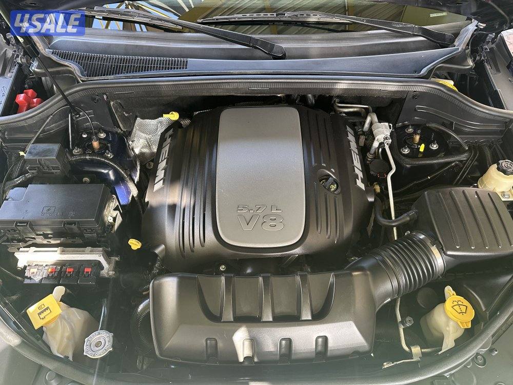 Only 67000 km / Overland / V8 hemi7