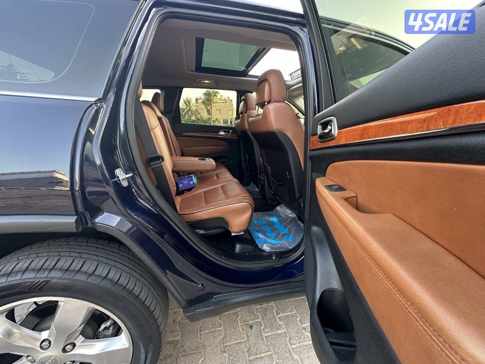 Only 67000 km / Overland / V8 hemi8