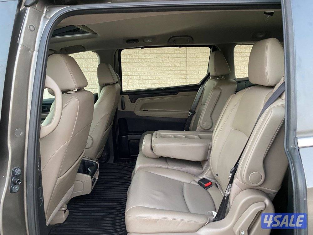 للبيع  اوديسي  صبغ وكاله بحالة ممتازه 20185