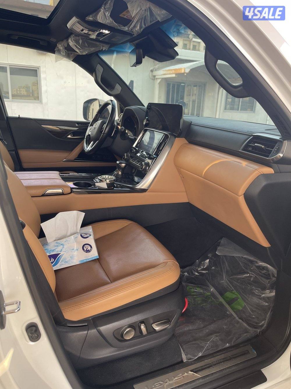 للبيع جيب لكزس lx600 موديل 20232