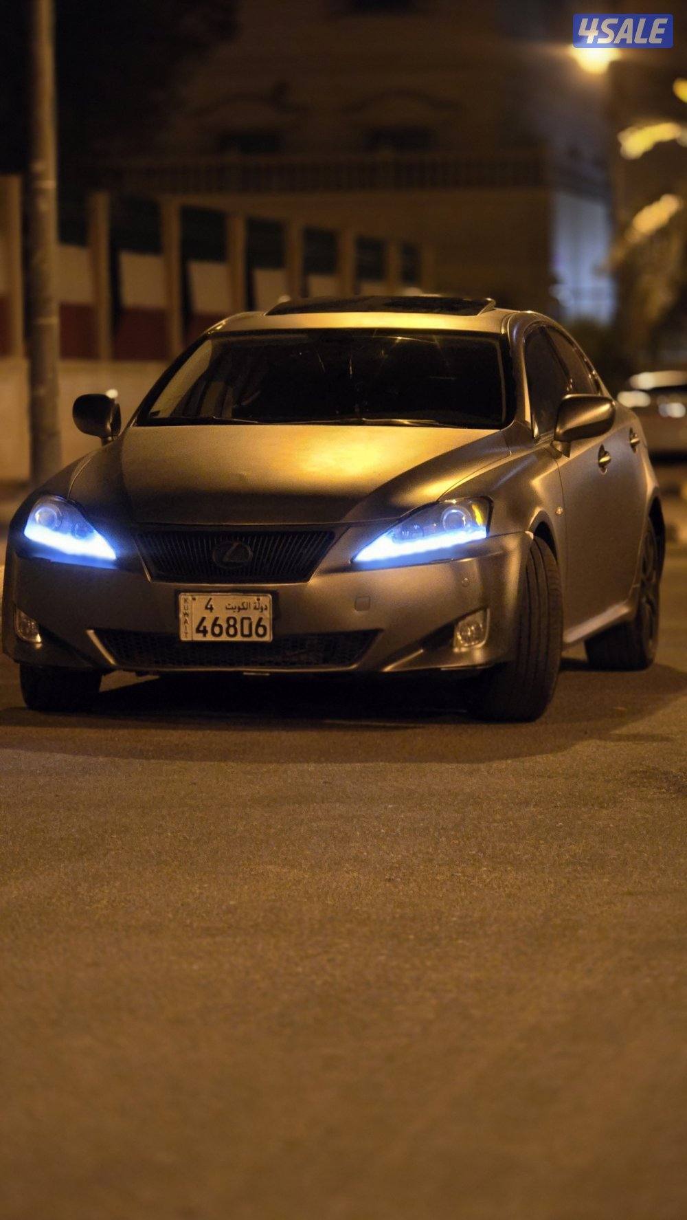 للبيع لكزسIs2