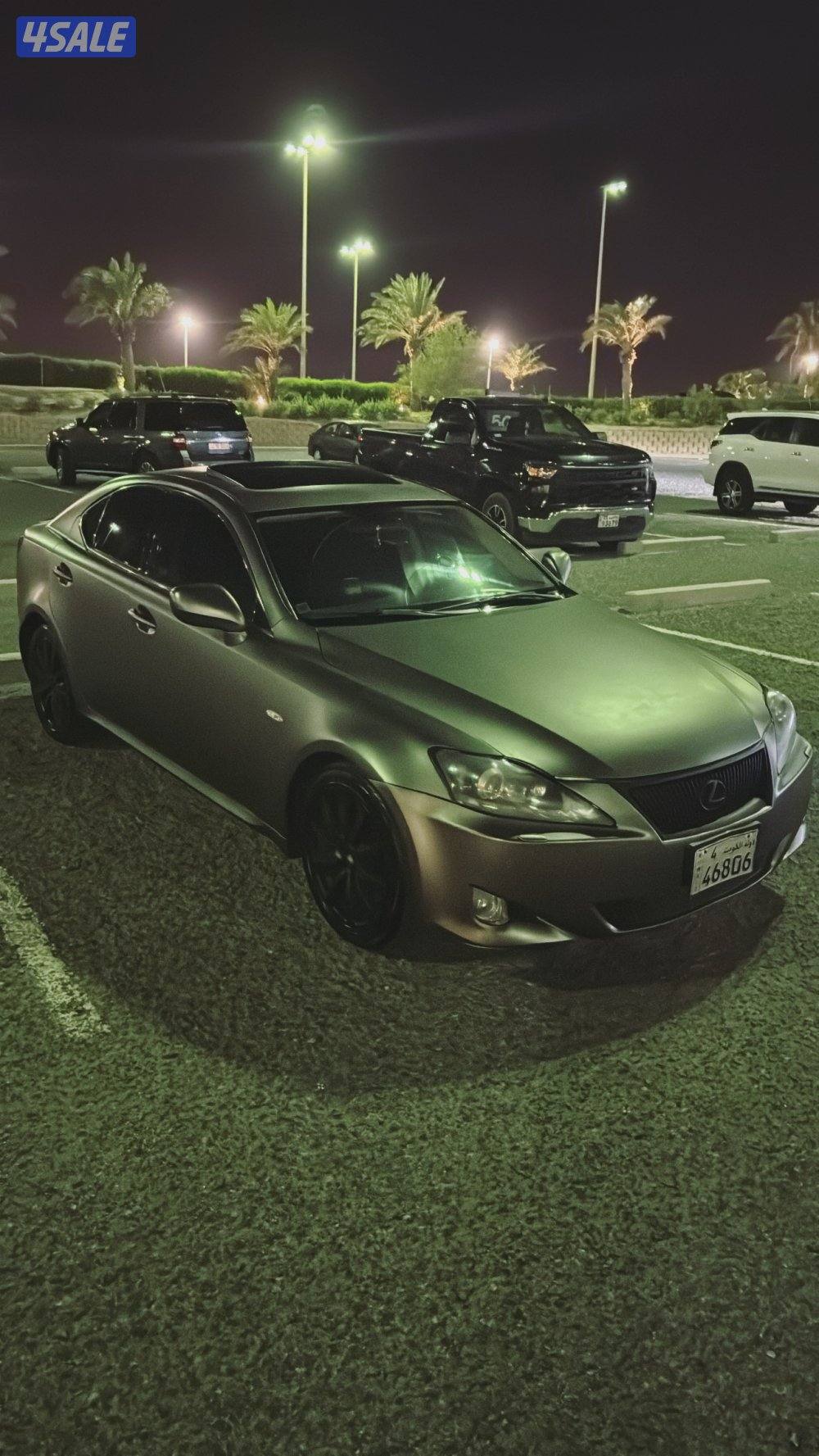 للبيع لكزسIs4