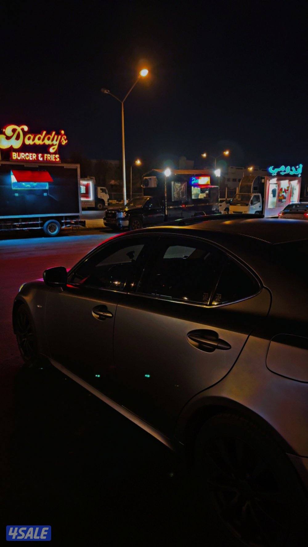 للبيع لكزسIs7