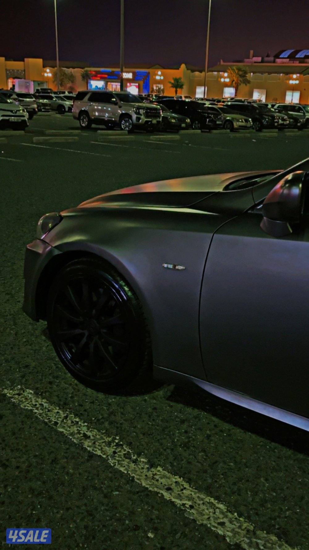 للبيع لكزسIs11