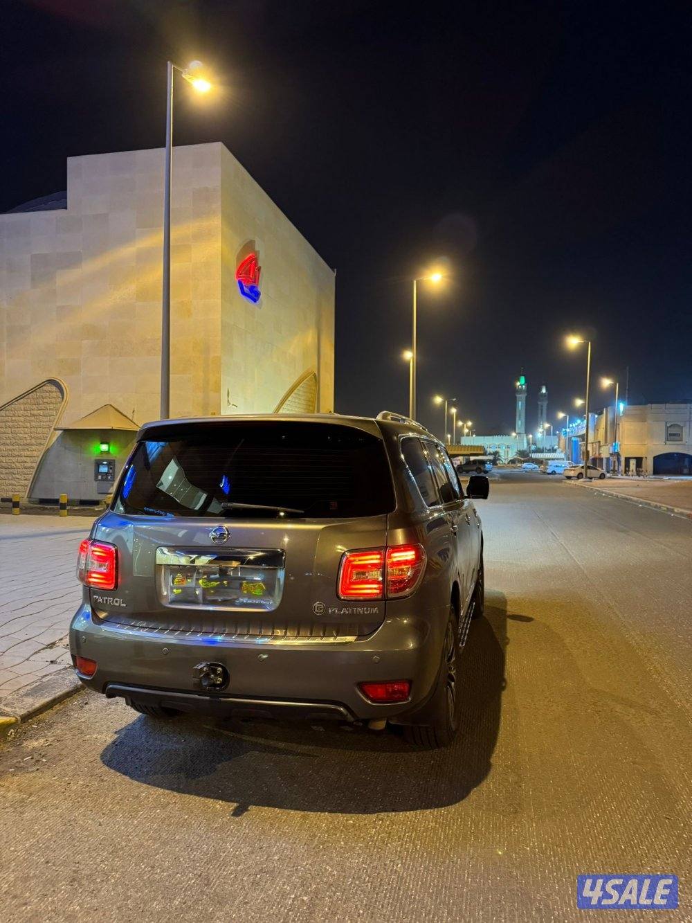 السلام عليكم للبيع باترول بلاتنيوم4