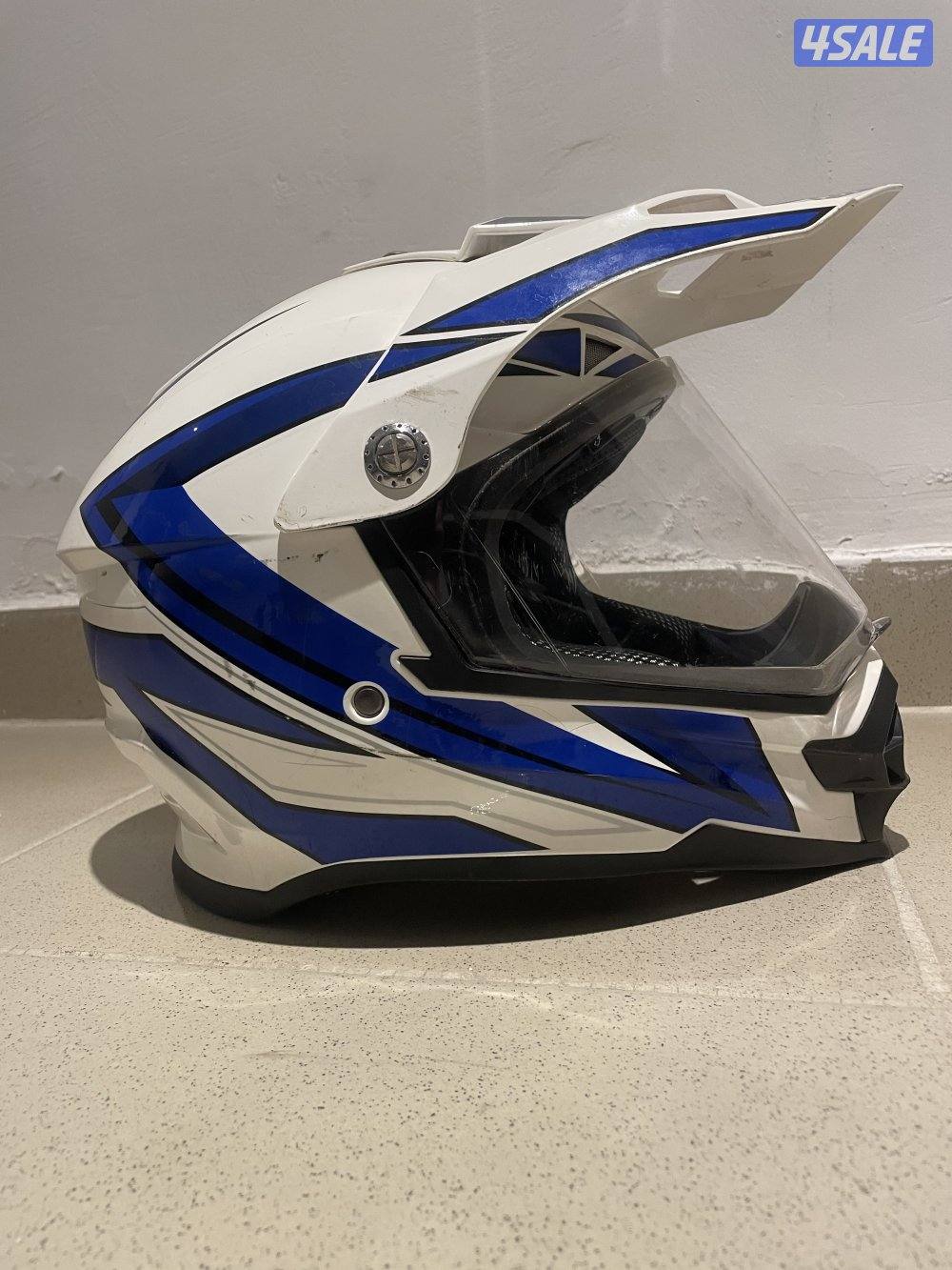 للبيع خوذه2