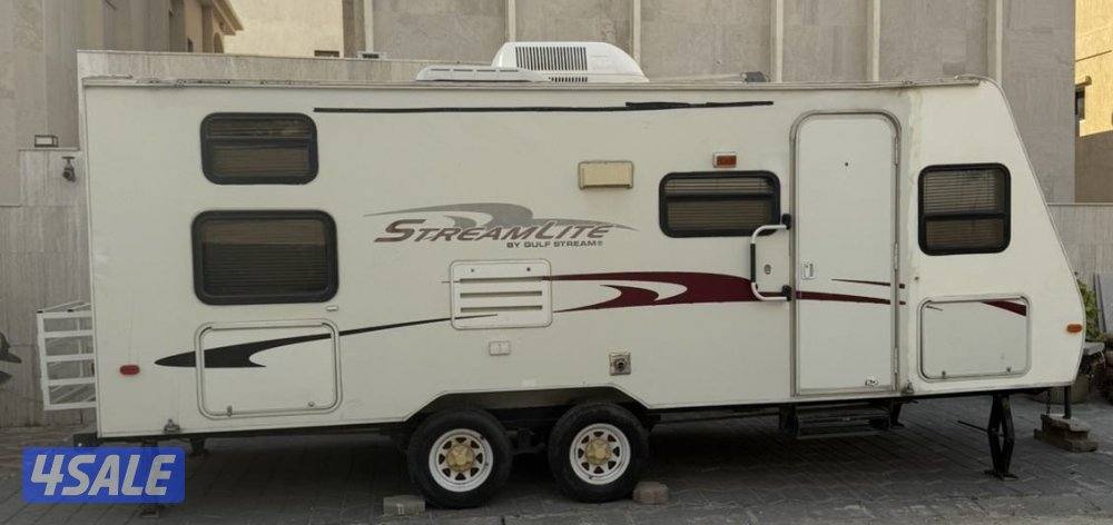 كرفان امريكي نضيف ومجدد0