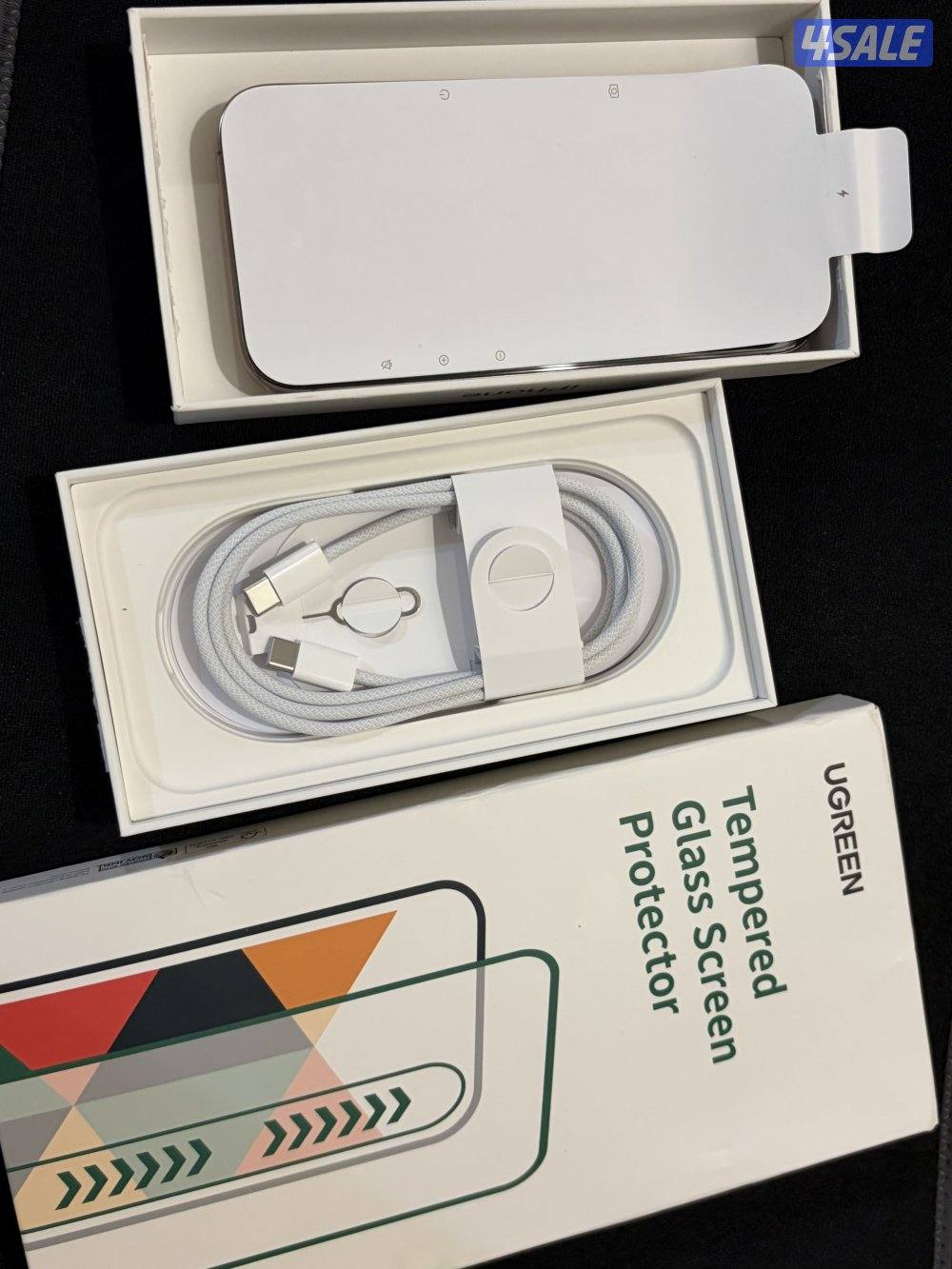 ايفون 16 ذهبي صحراري0