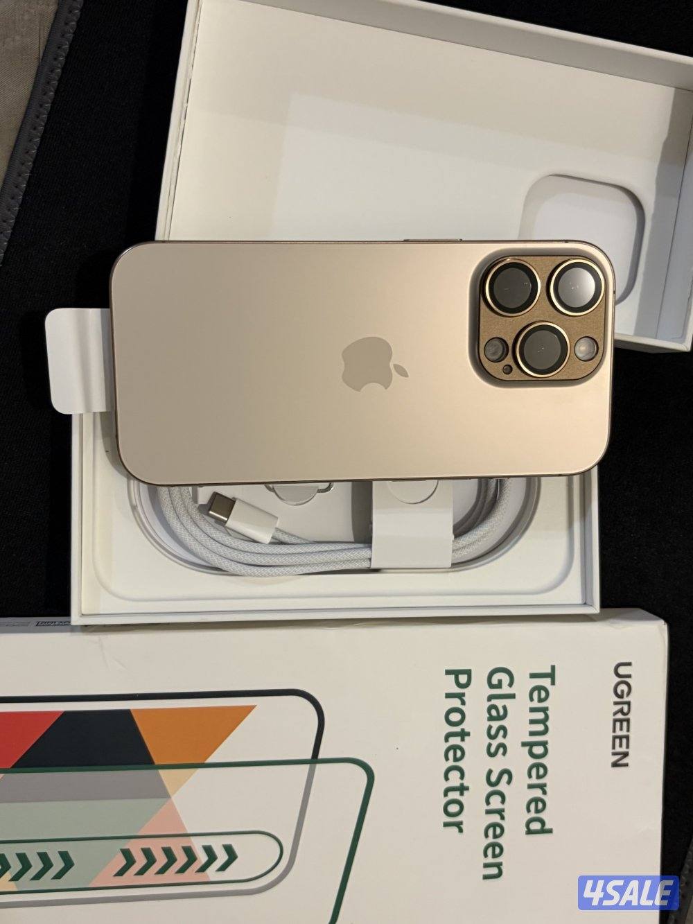 ايفون 16 ذهبي صحراري2