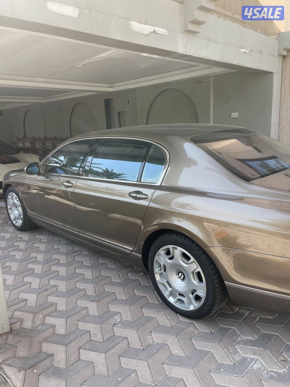 بنتلي فلاينج سبير 2012 بحالة الوكالة1