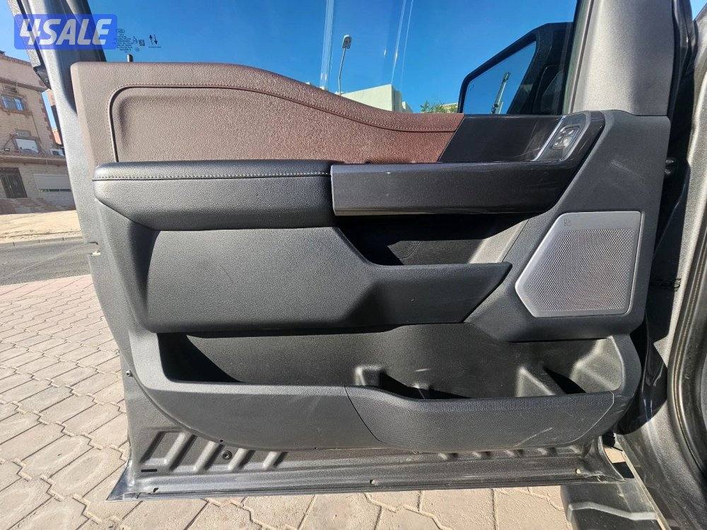 للبيع وانيت فورد F150 lariat FX4 موديل 20227