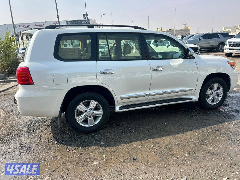 لاند كروزر V8 -GX.R3