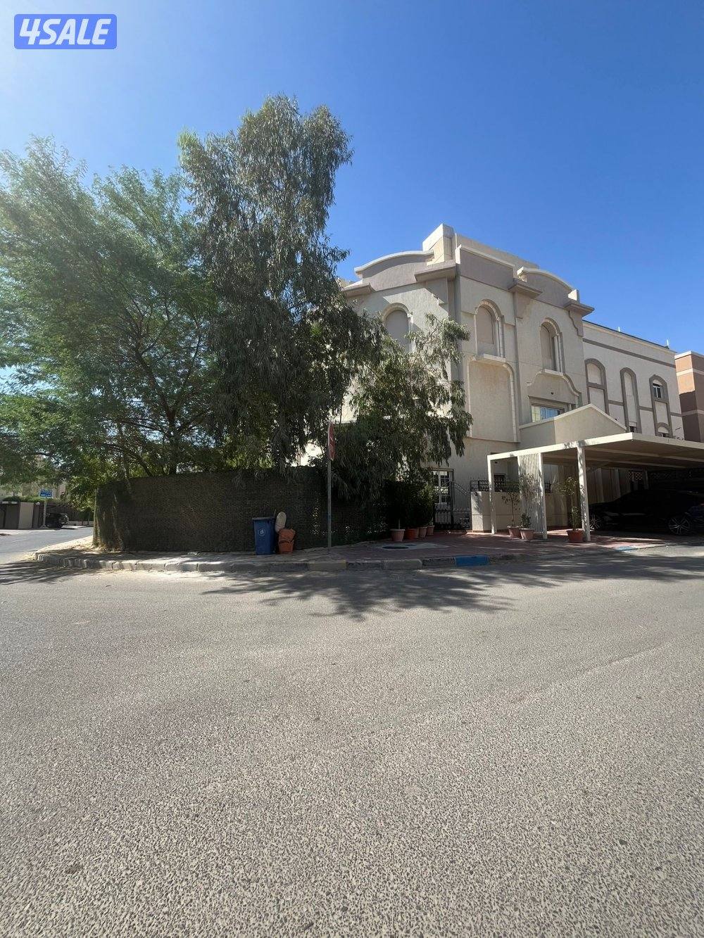 للبيع فيلا في جابر الاحمد0