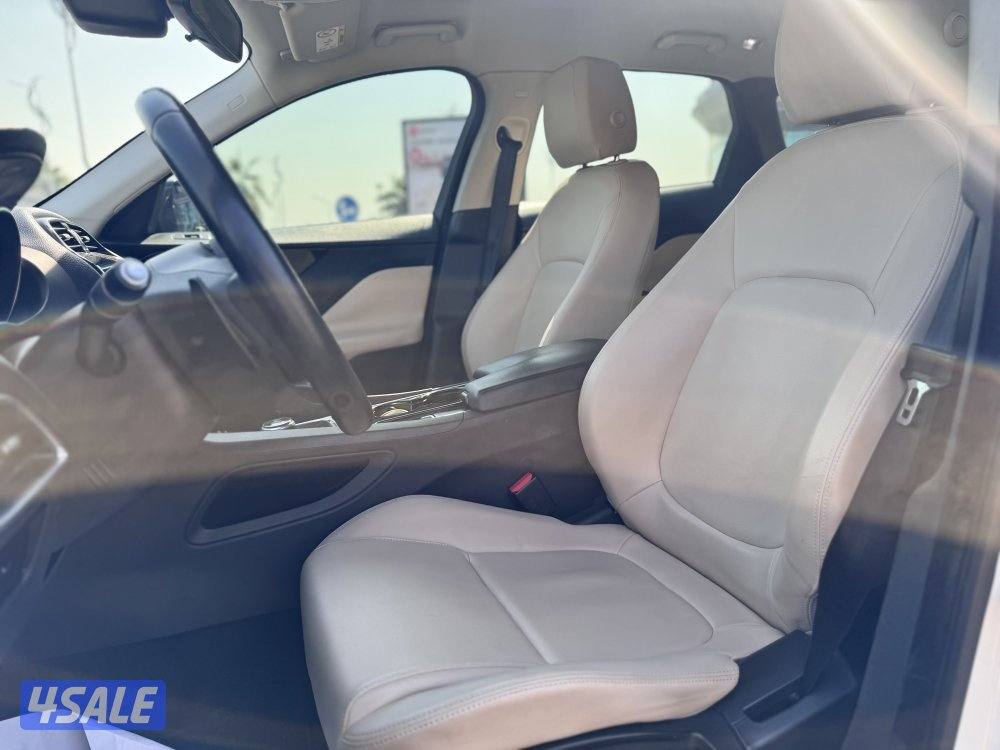 جاكور Fpace 35T6