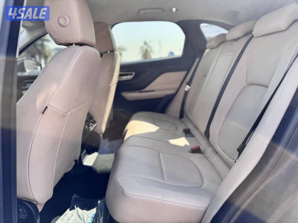 جاكور Fpace 35T7