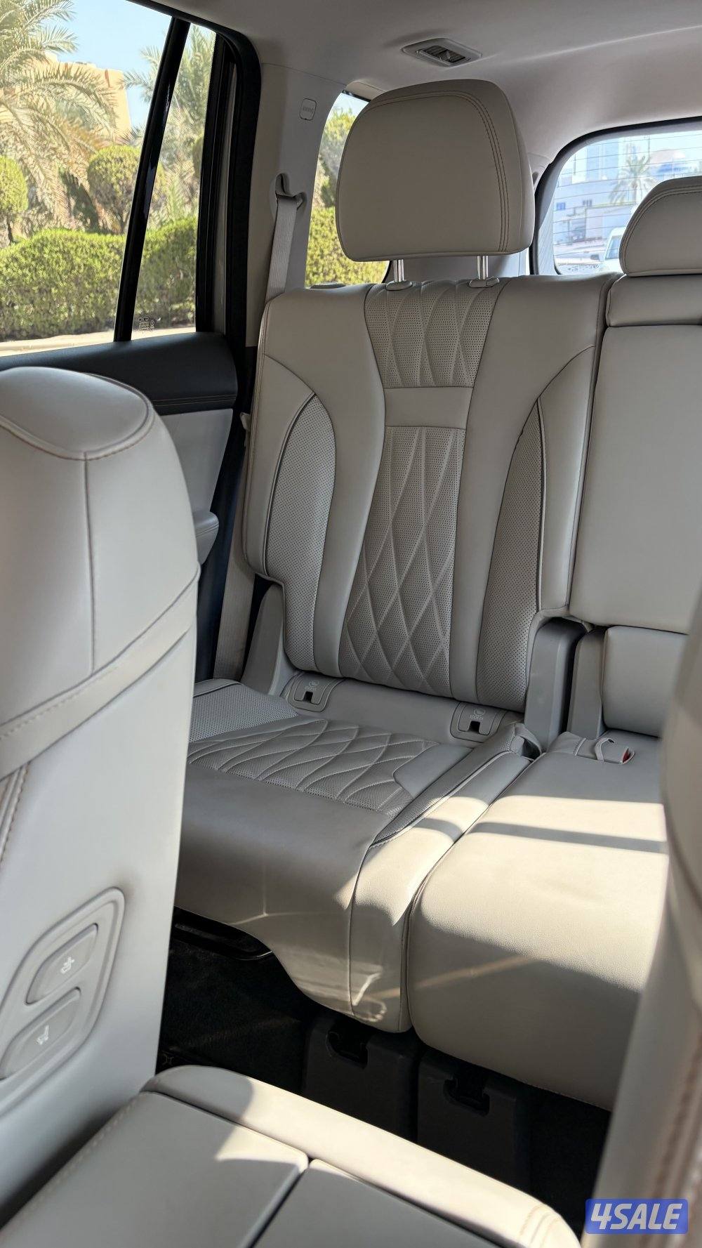 للبيع سيارة نظيفة جدا - تسعه تسعه سته سته سته خمسه ثلاث واحد3