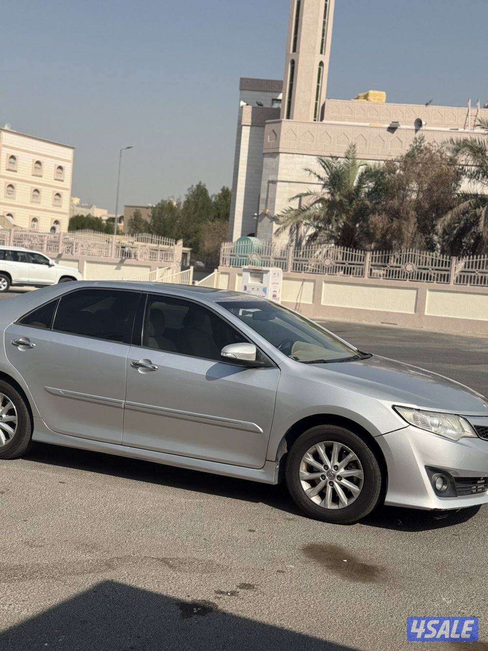 للبيع او للبدل مع جيب او وانيت2