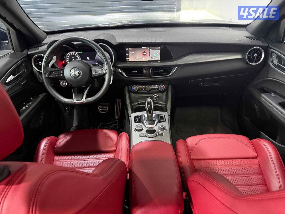 Alfa Romeo Stelvio Veloce7