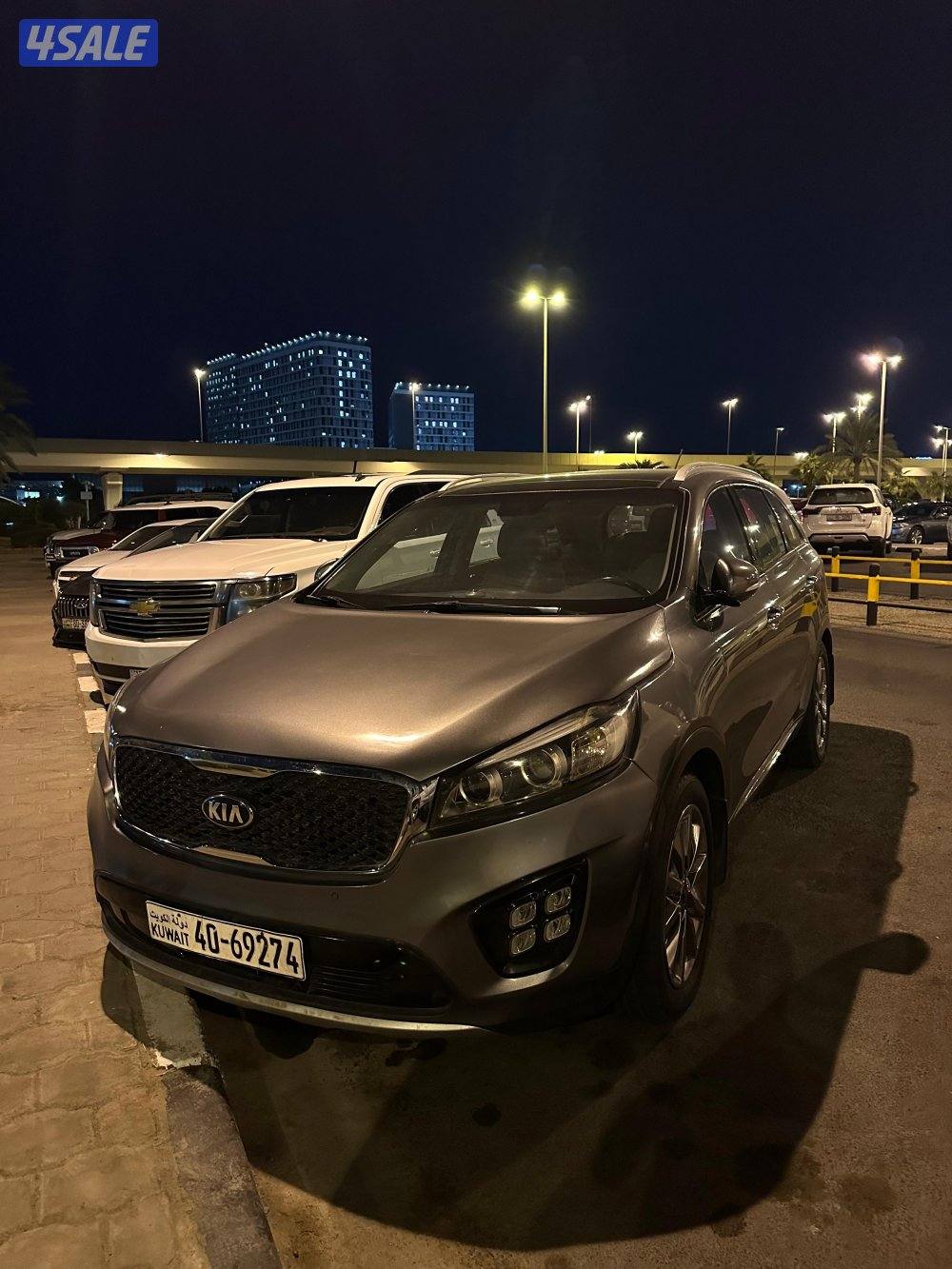 كيا سورينتو ٢٠١٨ ماشي ١٣٠ الف نظيف شرط فحص  القير والمكينه والشاصي0