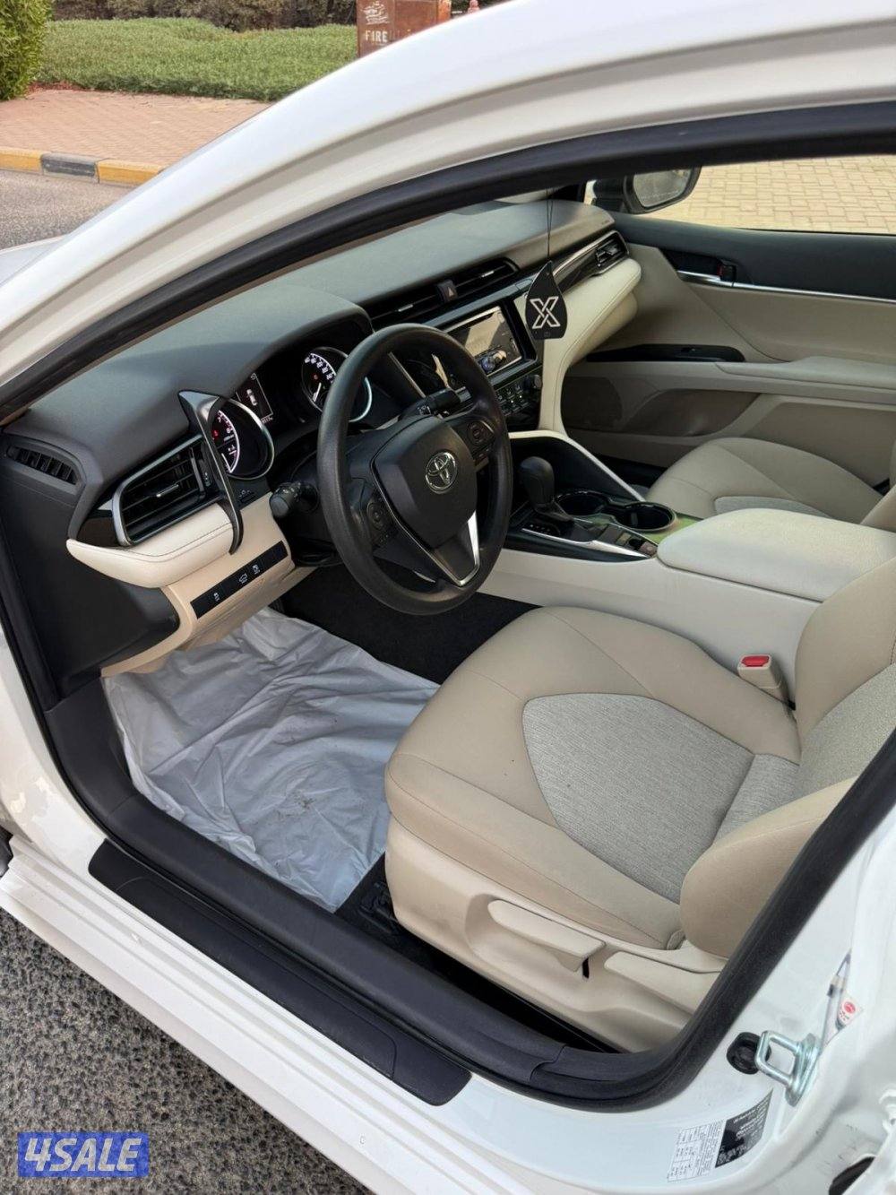 كامري ماشي 18 الف فقط سيرفس منتظم موديل 2019 بحاله ممتازه شرط الفحص7