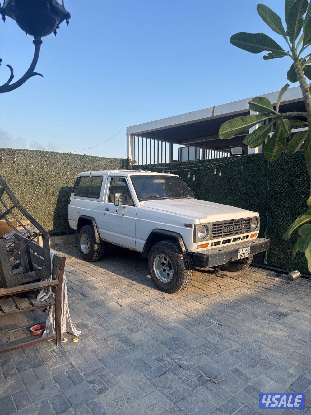 سفاري موديل 1983 باب واحد  الي يدور النوادر بيعه سررريعه4