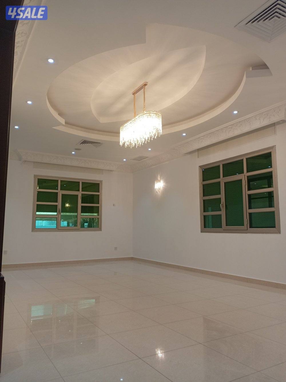 للإيجار تربلكس في كيفان ٣ادوار ارضي واول وسرداب ومصعد وديوانية3