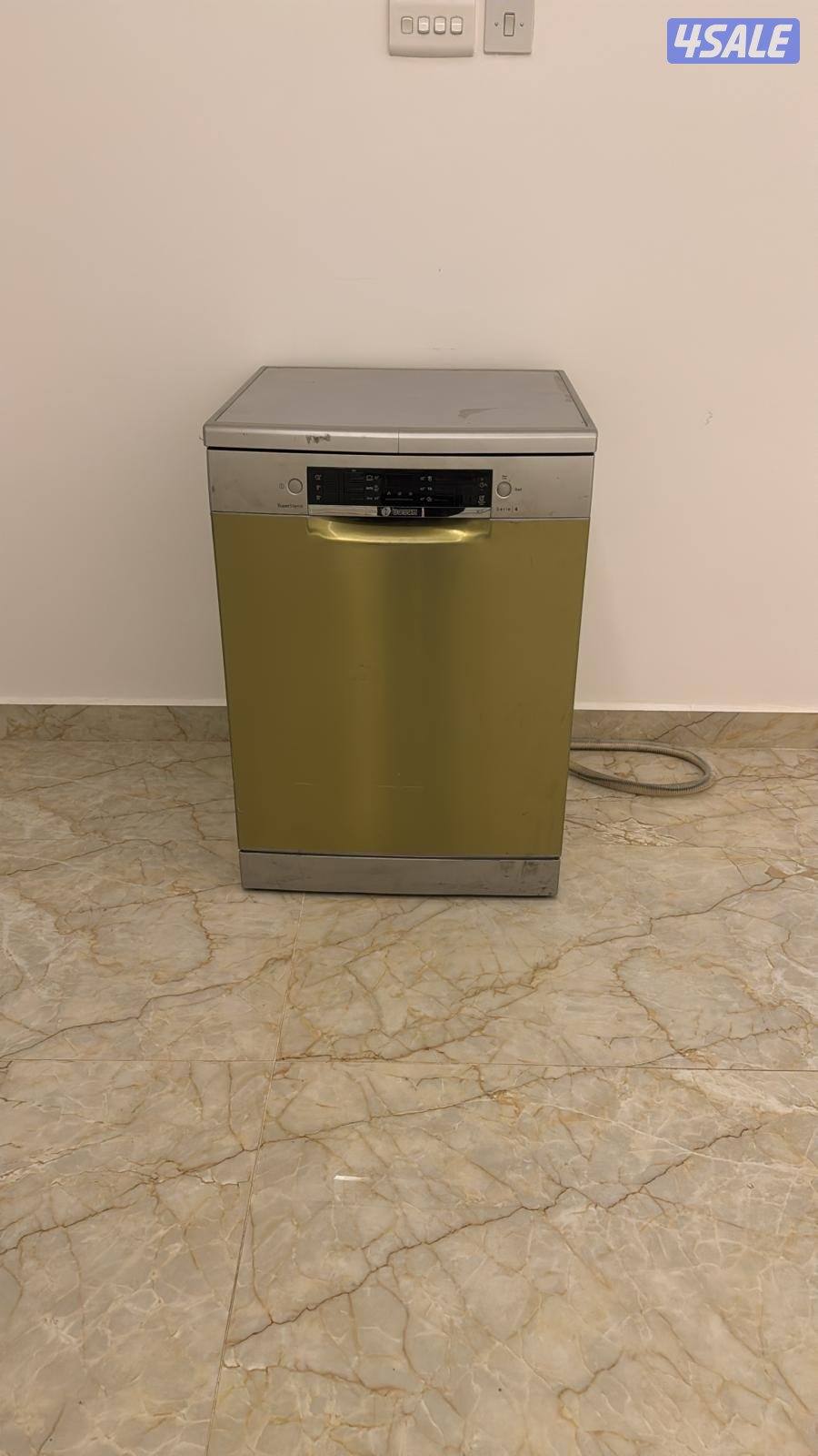 صباح الاحمد 4 قطعه D3 شارع 3020