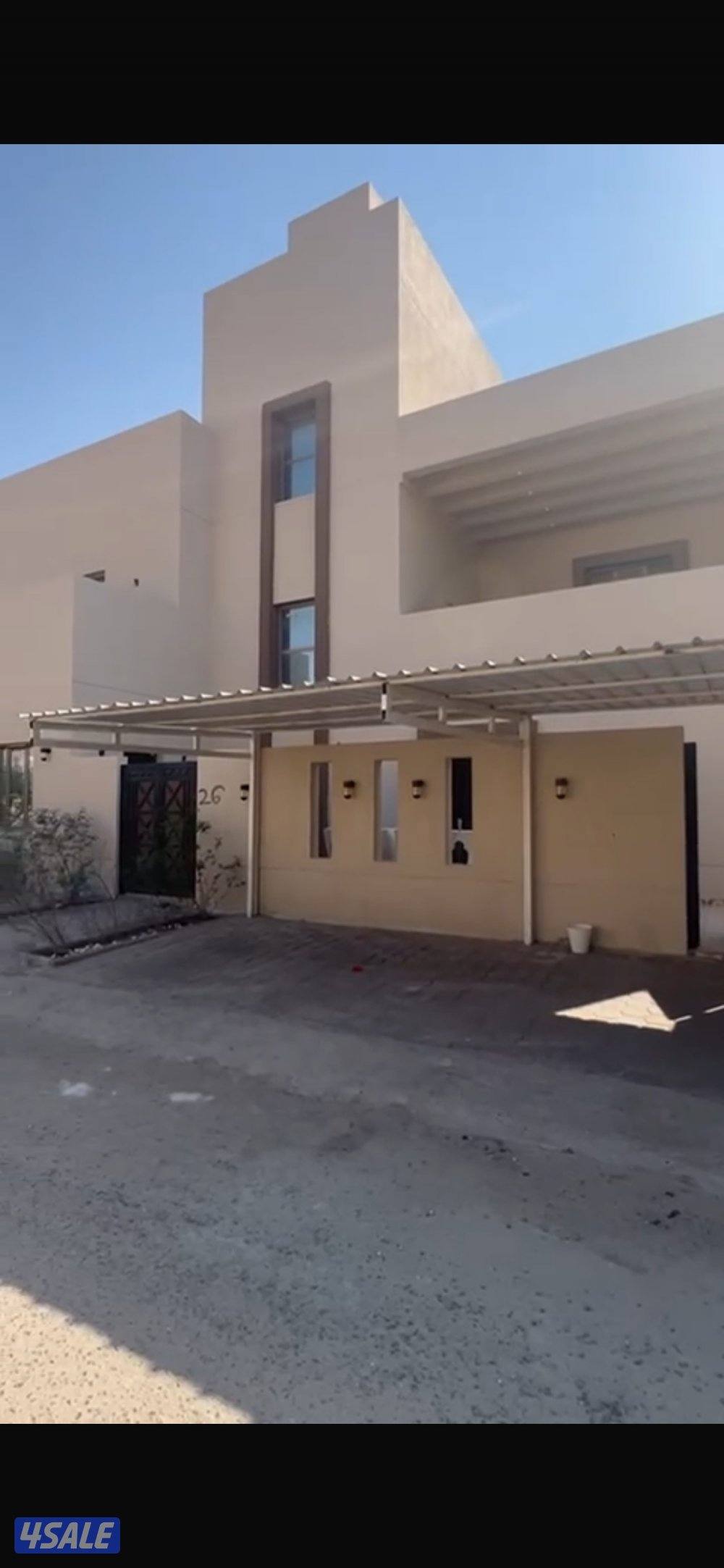 للايجار فيلا بالوفره الجديده تشطيب ممتاذ سنترال0