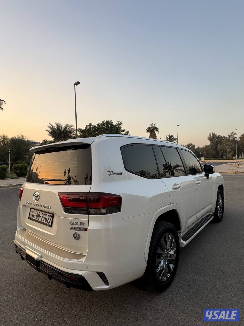 للبيع ايرو اس - صبغ وكاله - عداد٩٩2