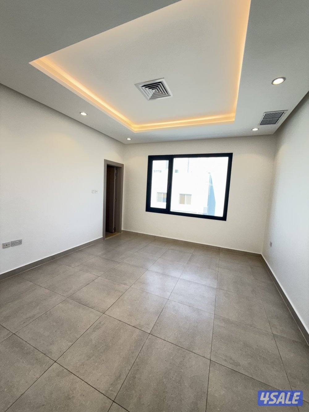 للايجار شقة فاخرة ثلاث غرف ماستر بالمطلاع0