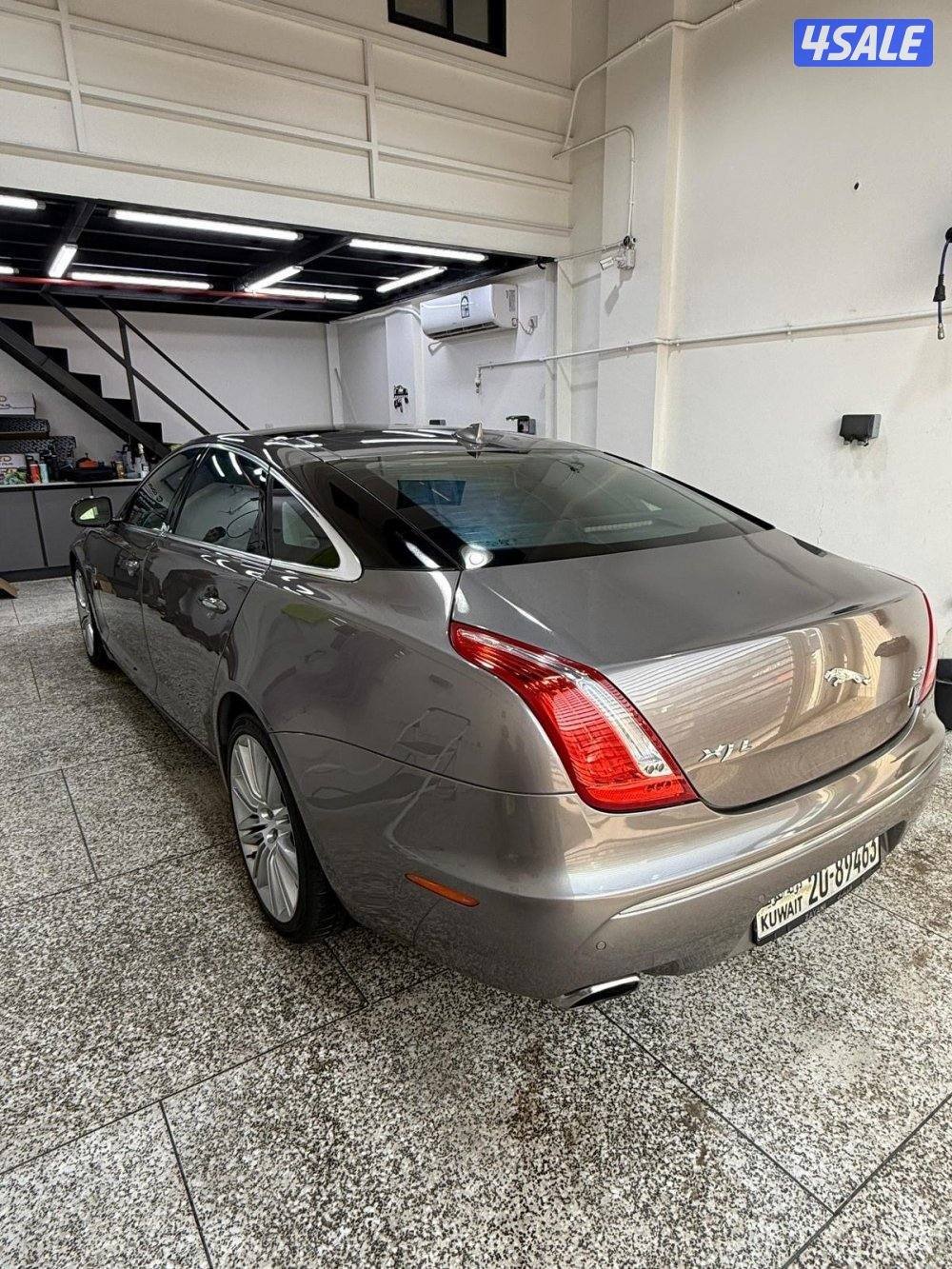 جكوار XJ موديل20139