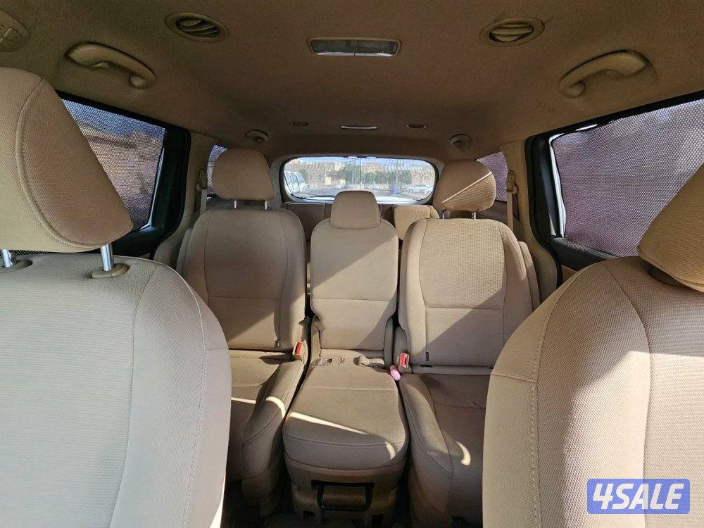 Kia carnival7