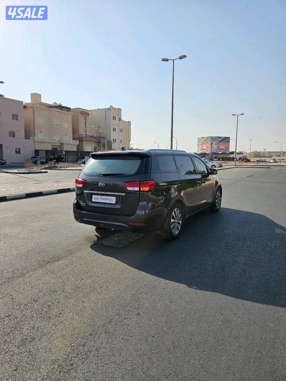Kia carnival9
