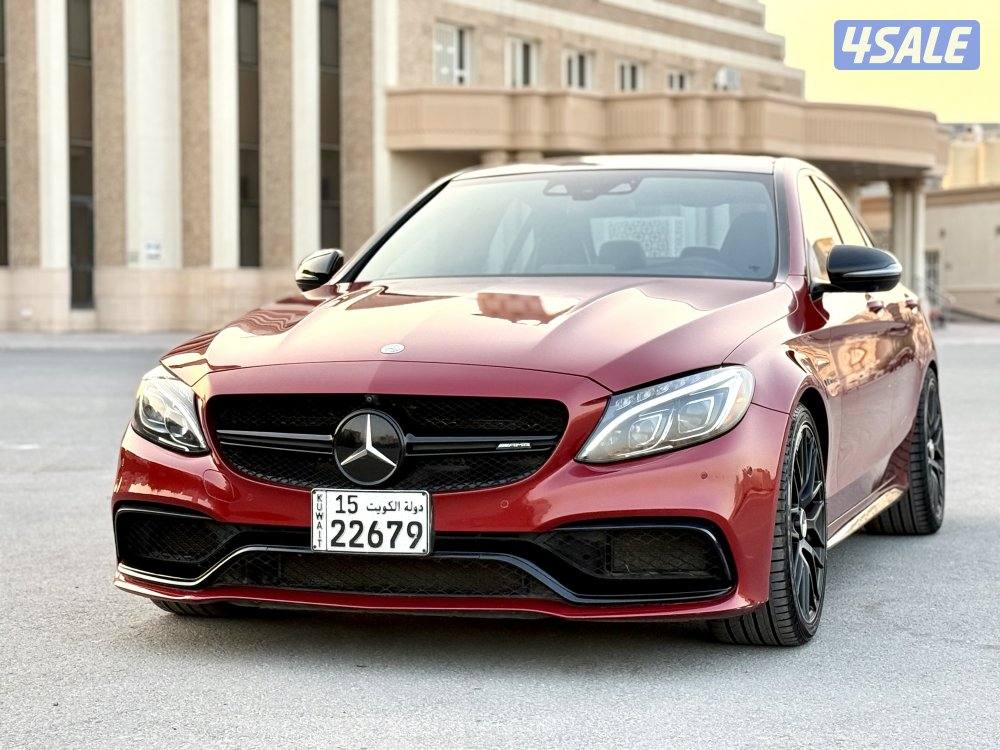 مرسيدس C63 S بحالة ممتازه صبغ الوكالة عداد ١٣٧ الف7