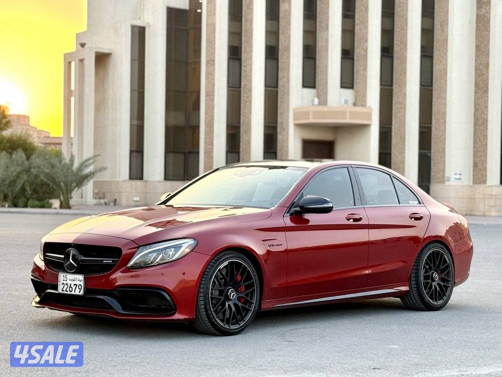 مرسيدس C63 S بحالة ممتازه صبغ الوكالة عداد ١٣٧ الف10