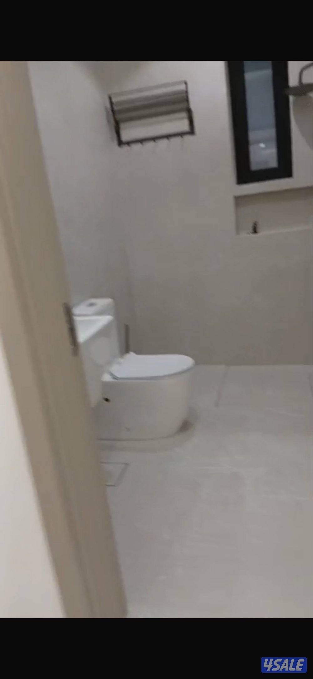 شقه كبيره موقع مميز للايجار بغرب عبد الله المبارك1