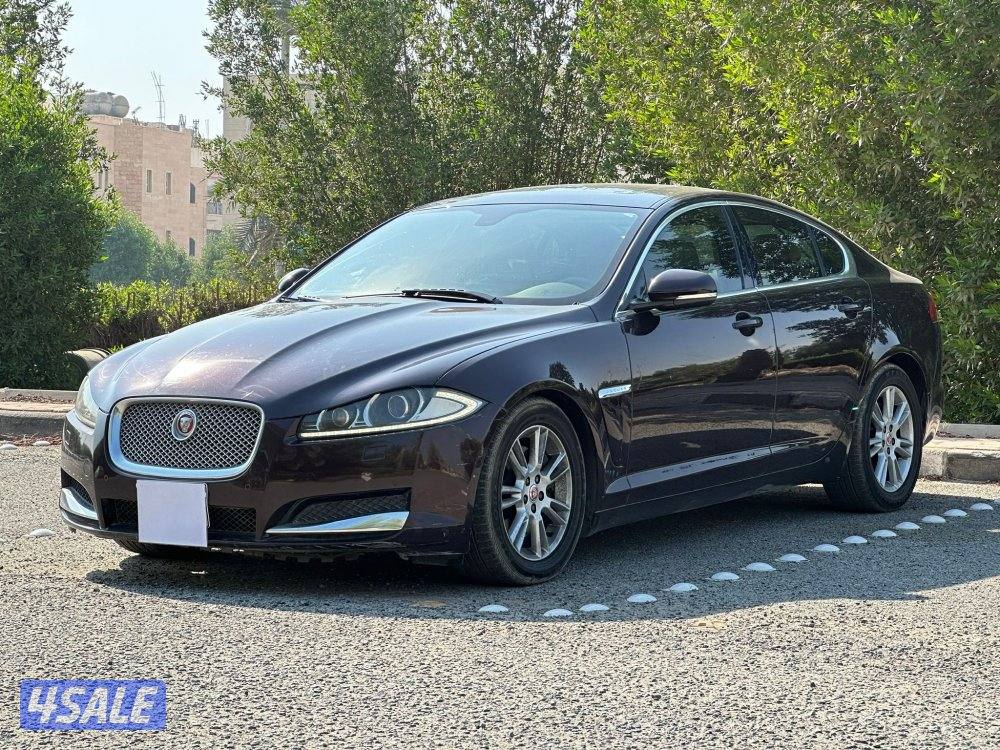 جاكوار XF 
موديل 2014
عداد 127 الف0