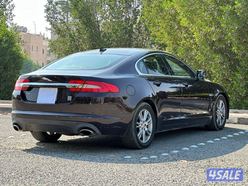 جاكوار XF 
موديل 2014
عداد 127 الف3