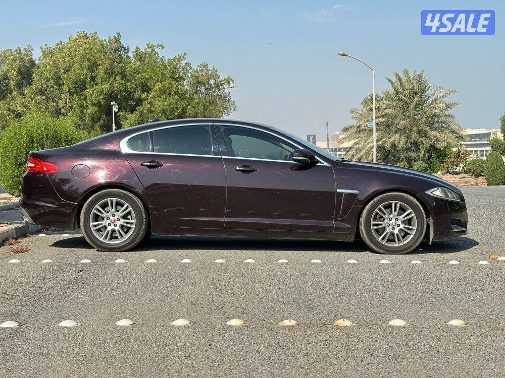 جاكوار XF 
موديل 2014
عداد 127 الف6